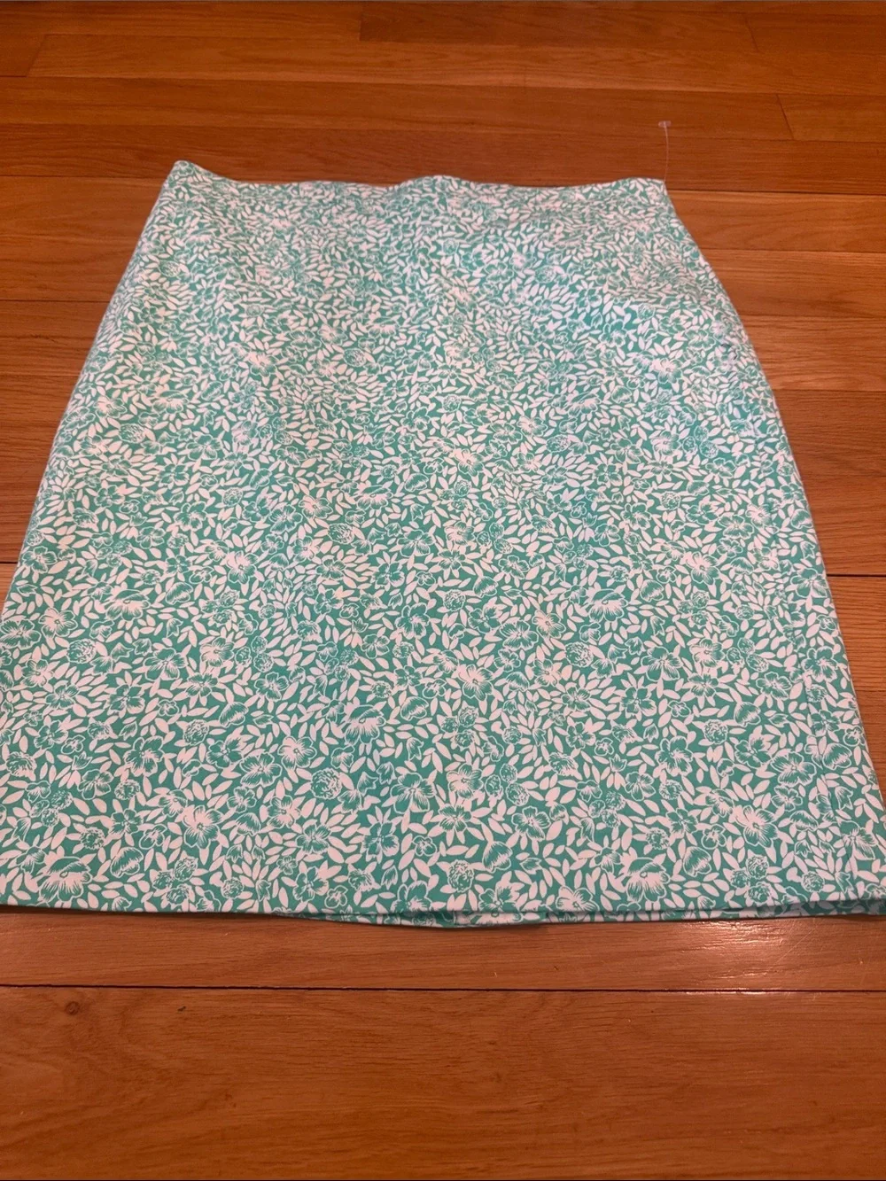 J.Crew women’s floral pencil skirt size 8 .NWT